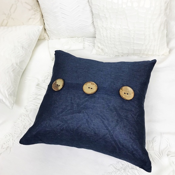 🚫Sold🚫 Marlo Lorenz Button Accent Pillow Navy - Picture 3 of 8